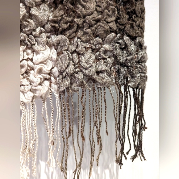 Women's Scarf - Picture 3 of 3